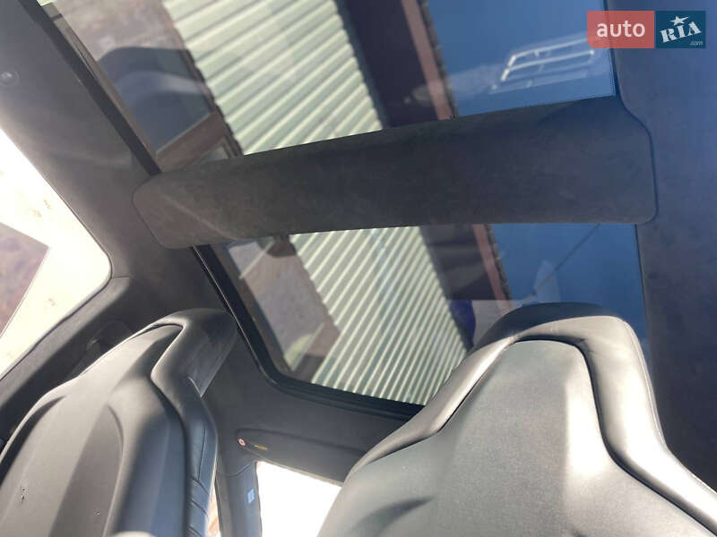 Лифтбек Tesla Model S 2015 в Ровно