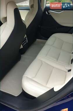 Лифтбек Tesla Model S 2017 в 