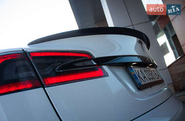 Ліфтбек Tesla Model S 2017 в 