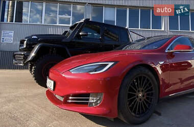 Tesla Model S 2015