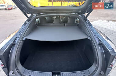 Лифтбек Tesla Model S 2018 в 