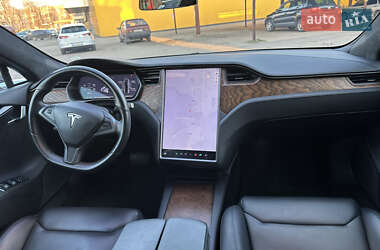 Лифтбек Tesla Model S 2018 в 