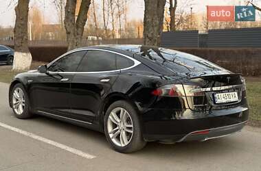 Лифтбек Tesla Model S 2012 в 