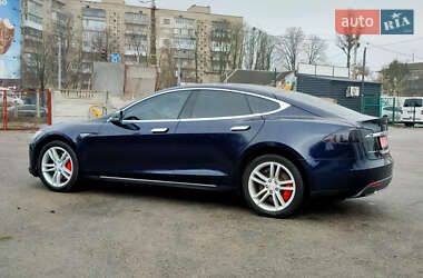 Лифтбек Tesla Model S 2014 в 
