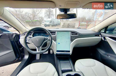 Лифтбек Tesla Model S 2014 в 