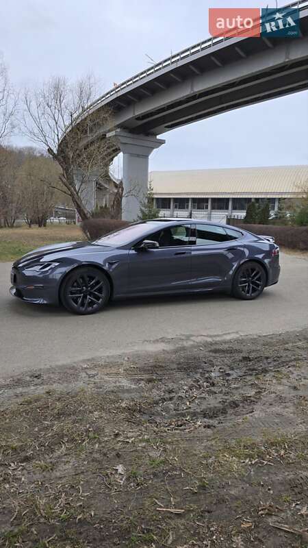 Лифтбек Tesla Model S 2021 в Киеве