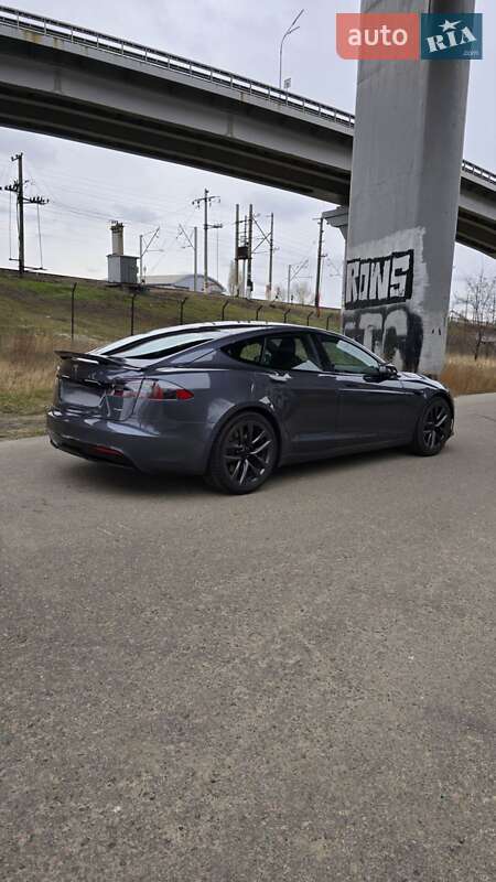Лифтбек Tesla Model S 2021 в Киеве
