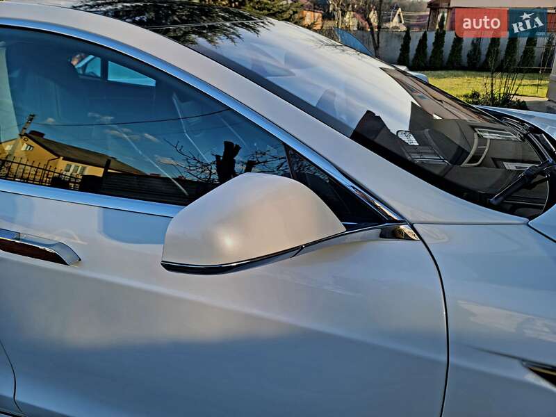 Лифтбек Tesla Model S 2015 в Бучаче фото 3 Лифтбек Tesla Model S 2015 в Бучаче