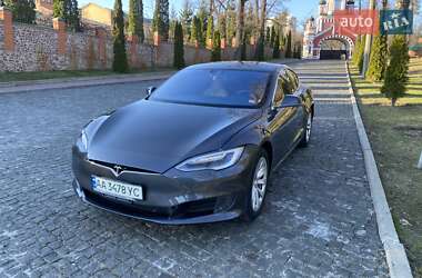 Лифтбек Tesla Model S 2016 в 