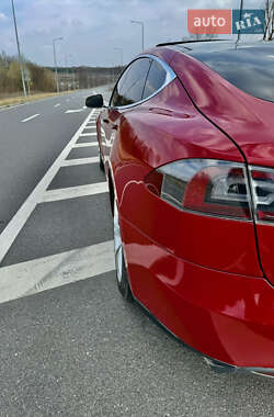 Лифтбек Tesla Model S 2013 в 