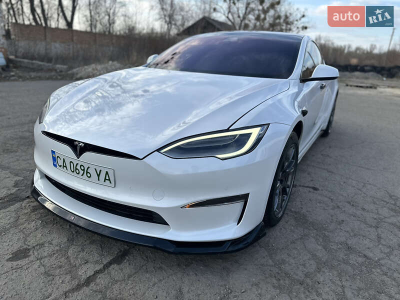 Лифтбек Tesla Model S 2021 в 