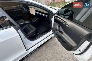Лифтбек Tesla Model S 2021 в 