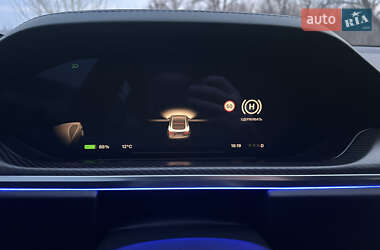 Лифтбек Tesla Model S 2021 в 