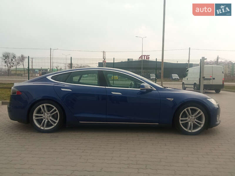 Лифтбек Tesla Model S 2015 в Радехове фото 5 Лифтбек Tesla Model S 2015 в Радехове