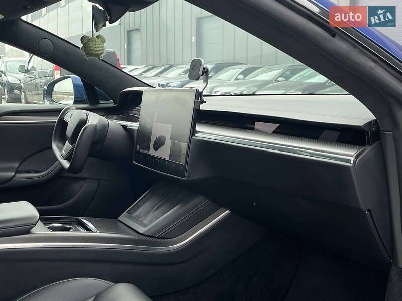 Лифтбек Tesla Model S 2021 в Львове
