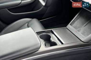 Лифтбек Tesla Model S 2021 в 