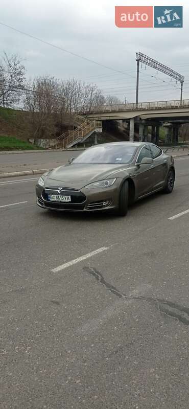 Ліфтбек Tesla Model S 2016 в Одесі