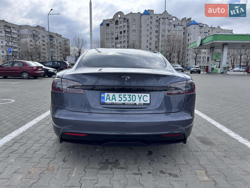 Лифтбек Tesla Model S 2021 в Киеве