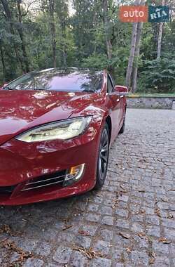 Лифтбек Tesla Model S 2017 в 