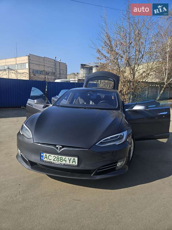 Ліфтбек Tesla Model S 2020 в Києві