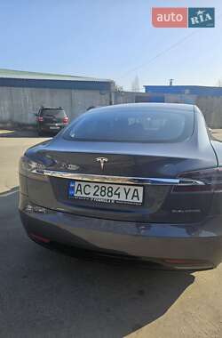 Лифтбек Tesla Model S 2020 в 