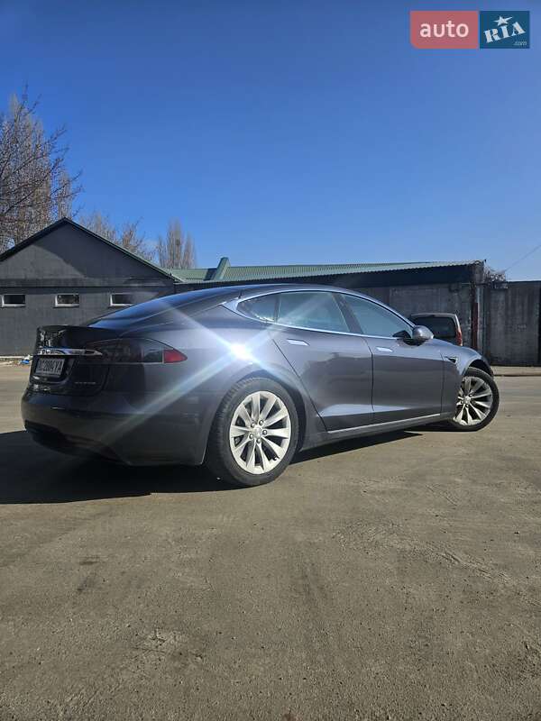 Ліфтбек Tesla Model S 2020 в Києві