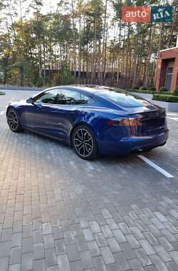 Ліфтбек Tesla Model S 2021 в 