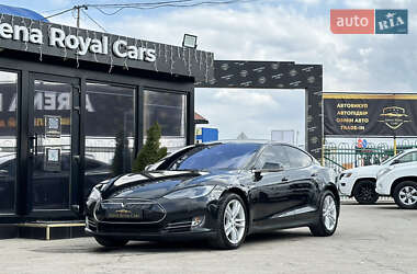 Лифтбек Tesla Model S 2014 в 