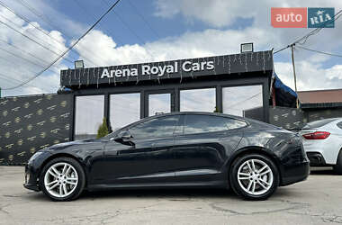 Лифтбек Tesla Model S 2014 в 