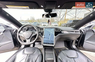 Лифтбек Tesla Model S 2014 в 