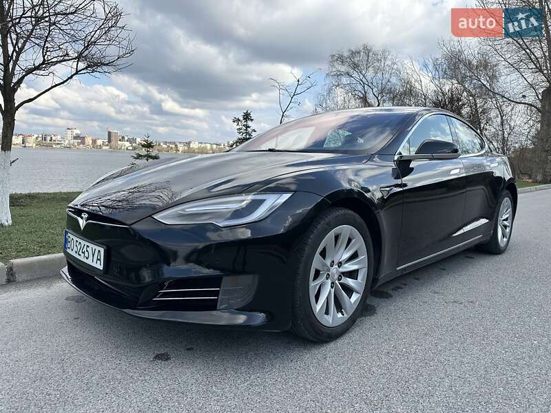 Tesla Model S 2017