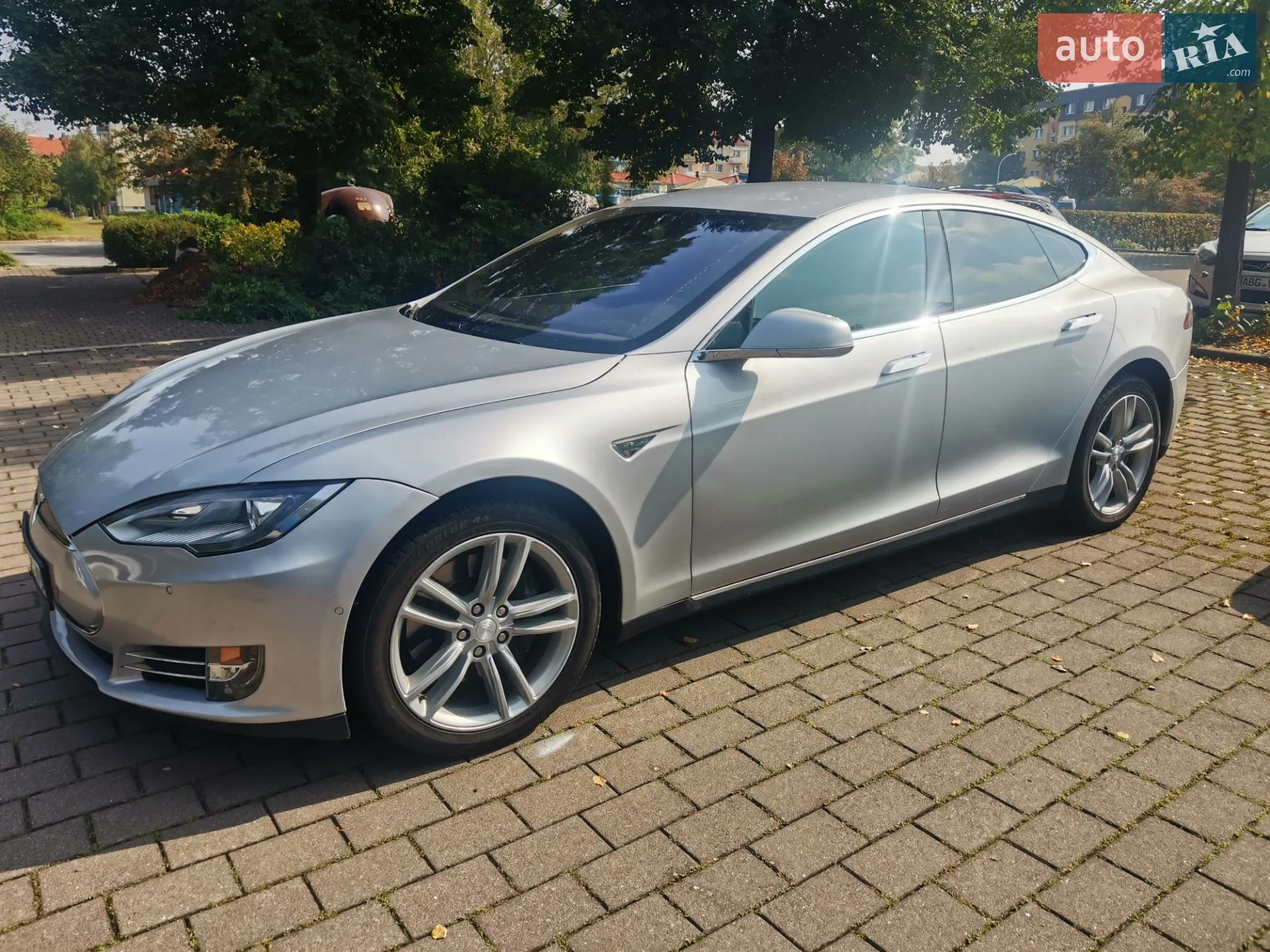 2016 Tesla Model S - мініатюра 4