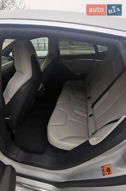 Ліфтбек Tesla Model S 2016 в Тернополі