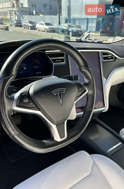 Лифтбек Tesla Model S 2017 в 