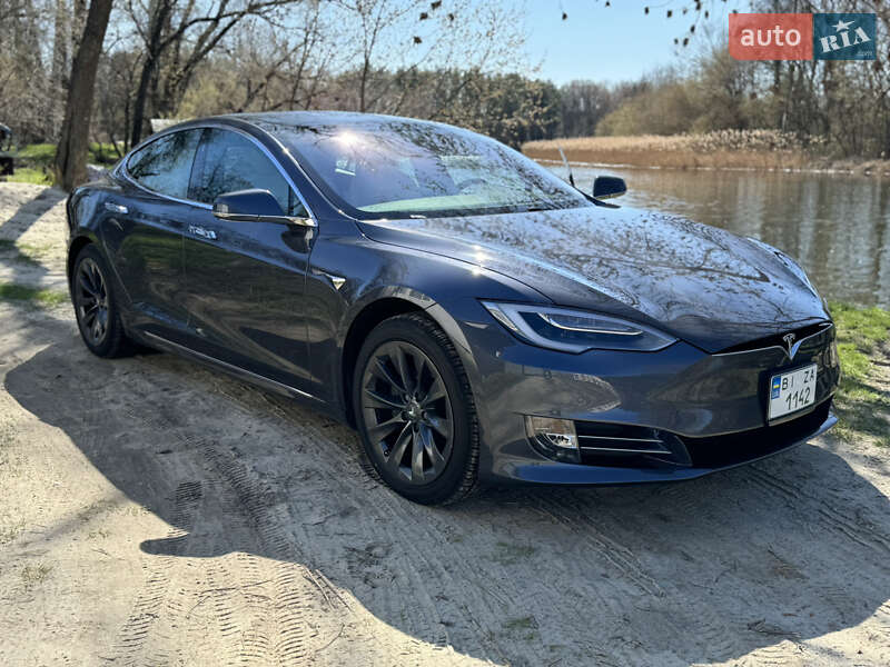 Ліфтбек Tesla Model S 2020 в Полтаві