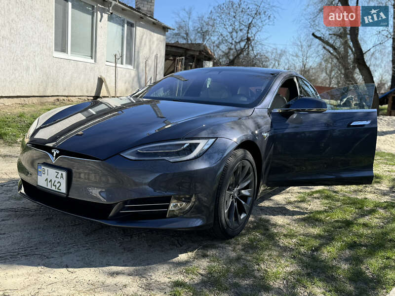 Ліфтбек Tesla Model S 2020 в Полтаві