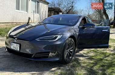 Ліфтбек Tesla Model S 2020 в 