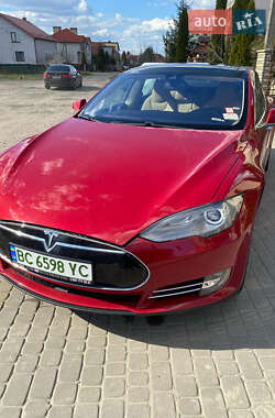 Ліфтбек Tesla Model S 2014 в 