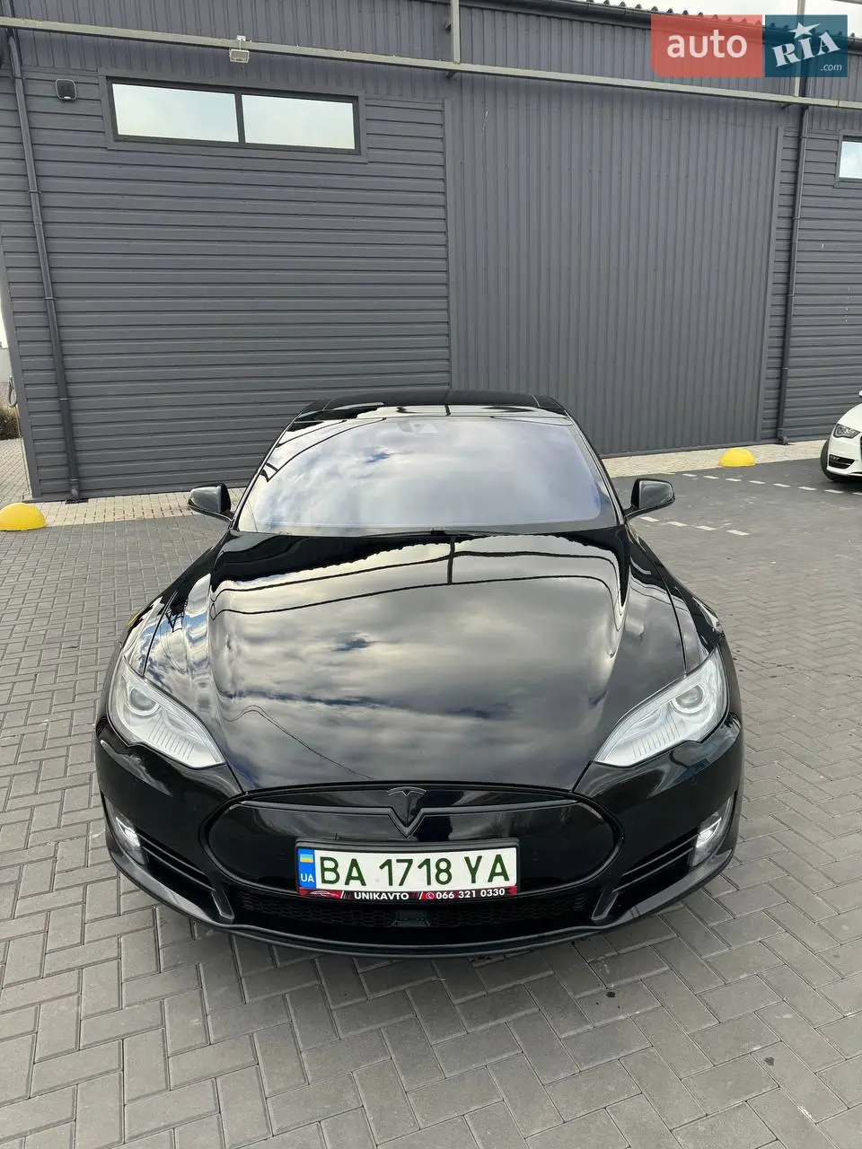 2015 Tesla Model S - мініатюра 19