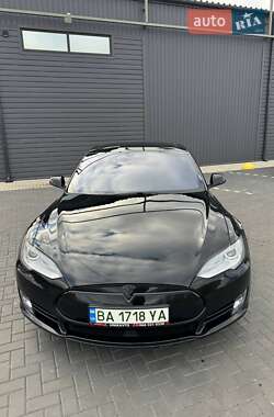 Tesla Model S 2016