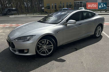 Лифтбек Tesla Model S 2014 в 