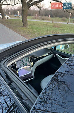 Ліфтбек Tesla Model S 2012 в 