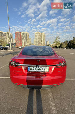 Лифтбек Tesla Model S 2015 в 