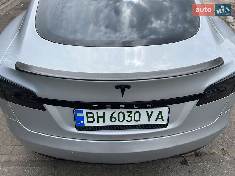 Лифтбек Tesla Model S 2017 в Одессе