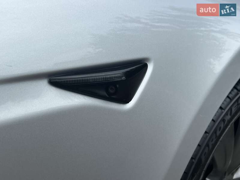 Лифтбек Tesla Model S 2017 в Одессе