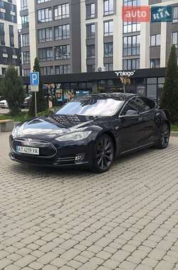 Лифтбек Tesla Model S 2013 в 