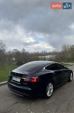 Ліфтбек Tesla Model S 2015 в 