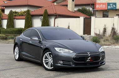 Лифтбек Tesla Model S 2014 в 