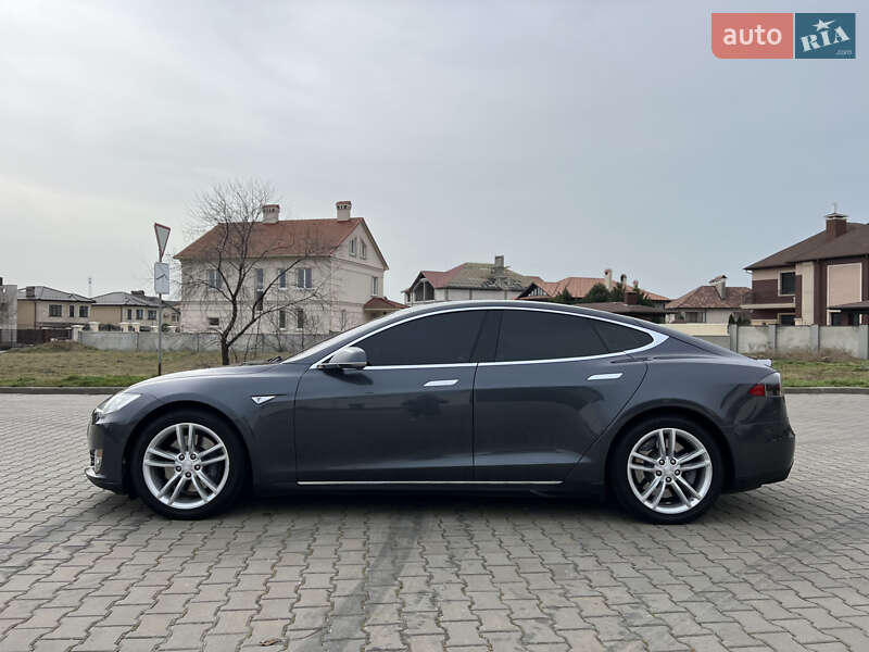 Лифтбек Tesla Model S 2014 в Одессе