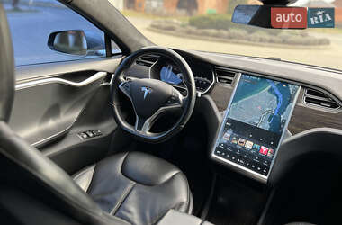 Лифтбек Tesla Model S 2014 в 